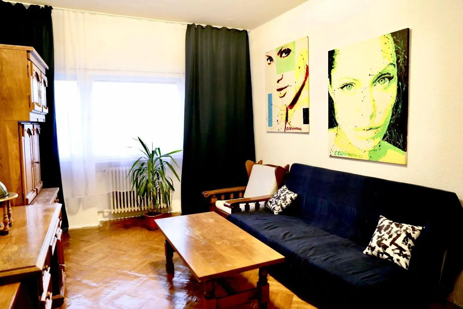 Apartment With 3 Rooms In The City Center Bucareste