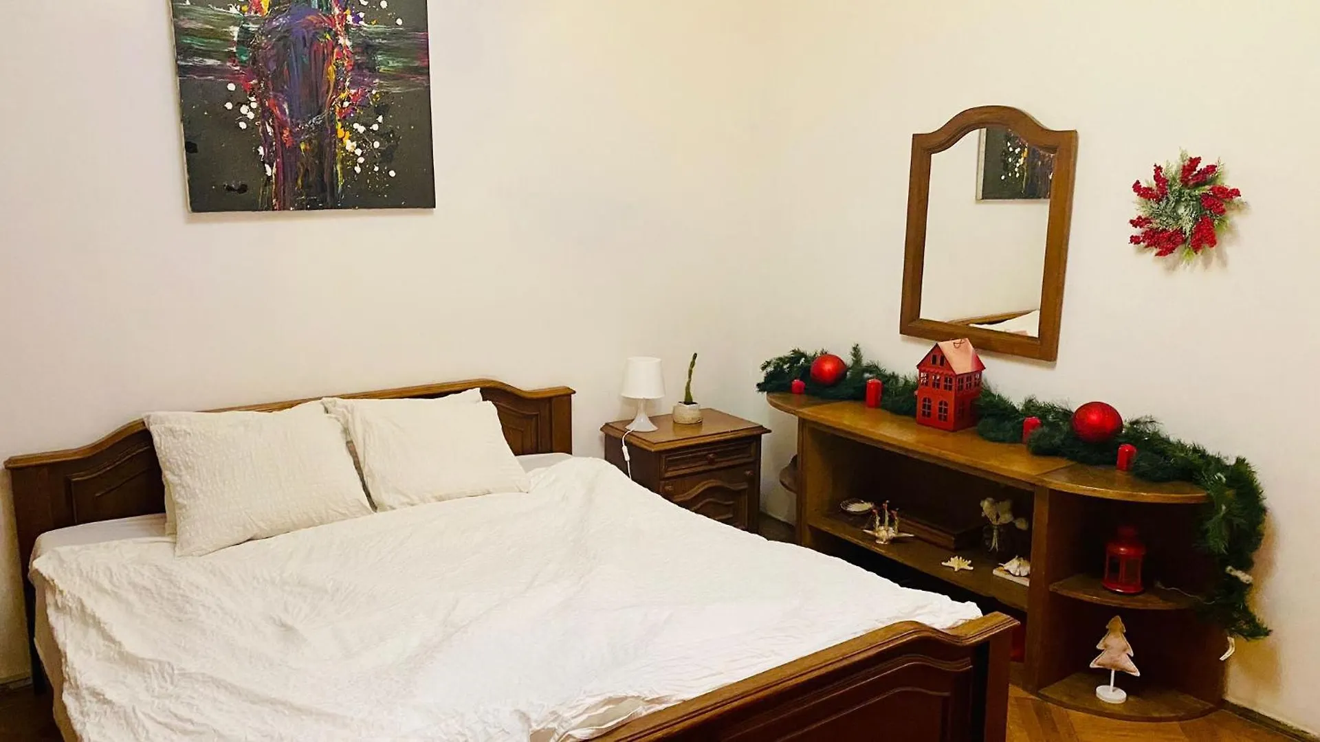 Apartment With 3 Rooms In The City Center Bucareste Roménia